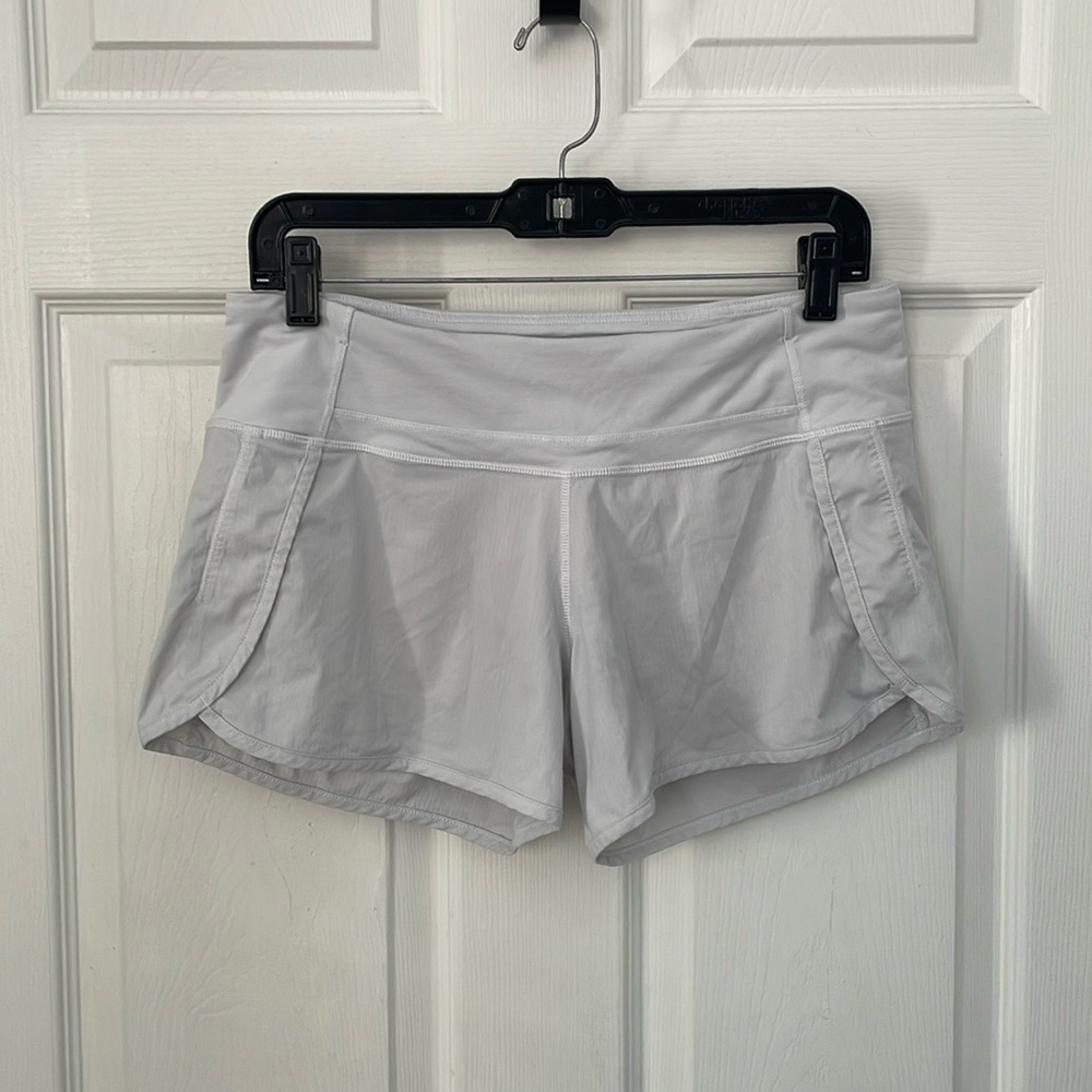 Lululemon women’s Speed Up Mid-Rise Lined Short 4"